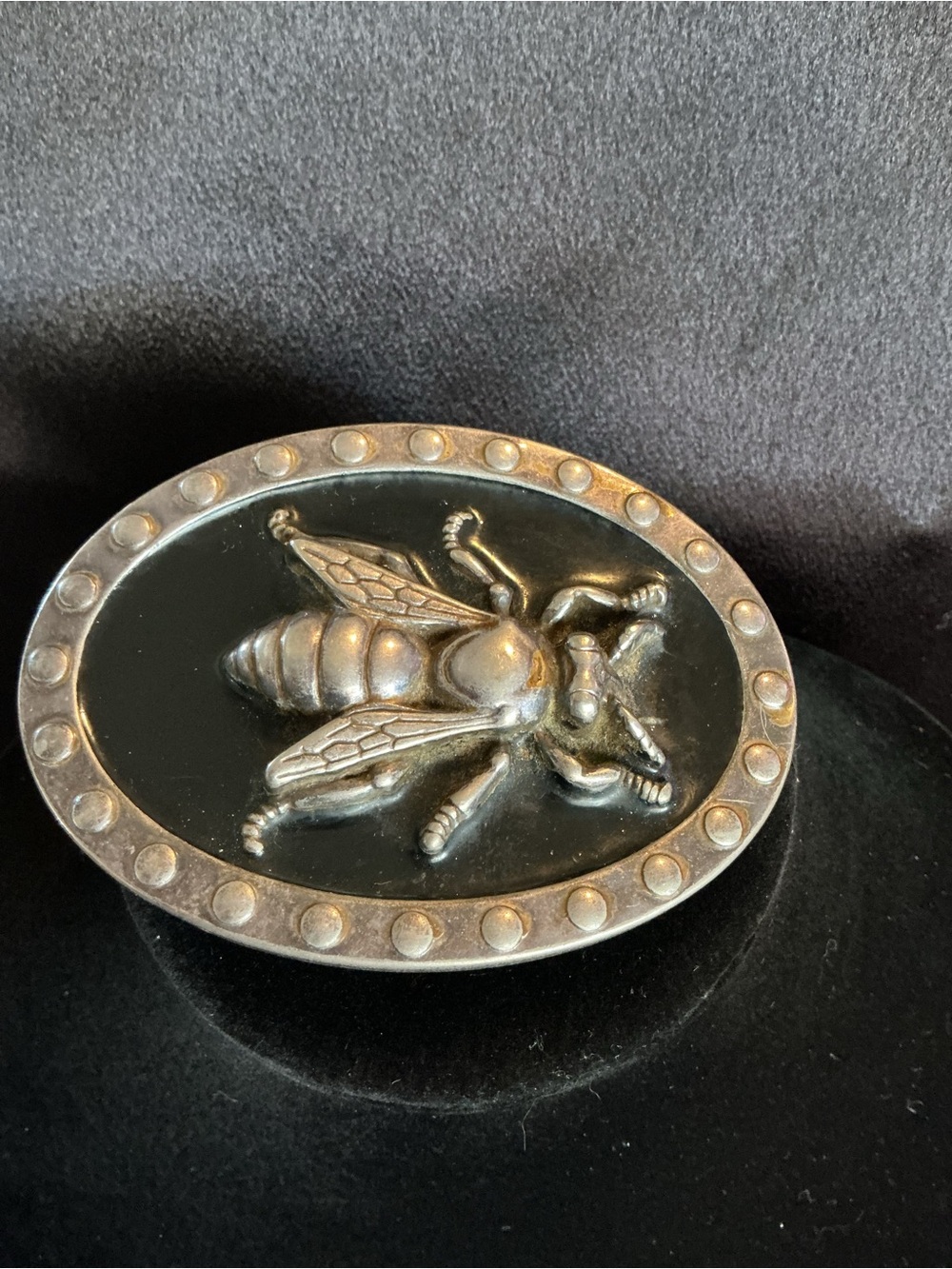 Vintage Antique-Style Oval Bee Belt Buckle in Aged Brass
